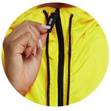 Jaqueta Corta Vento Amarela WSS compacta e leve