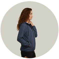 Corta Vento Feminino Azul Marinho WSS Brasil Run Minimalist - Vista de Costas Atleta