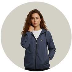 Corta Vento Feminino Azul Marinho WSS Brasil Run Minimalist - Vista Frontal Atleta