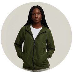 Corta Vento Impermeável Feminino WSS Basic Verde Militar Corta Vento Impermeável Feminino WSS Brasil Basic Verde Militar - Detalhe Frontal